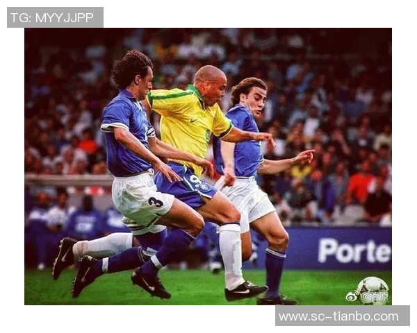 比利亚的足球传奇之路与天下足球的辉煌时刻 比利亚的足球传奇之路与天下足球的辉煌时刻